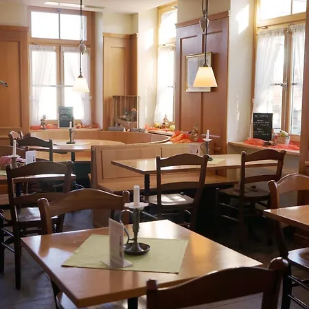 شوتزين شتيفيسبورغ 3*