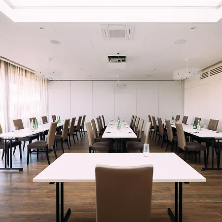 فندق شوتزين شتيفيسبورغ 3*